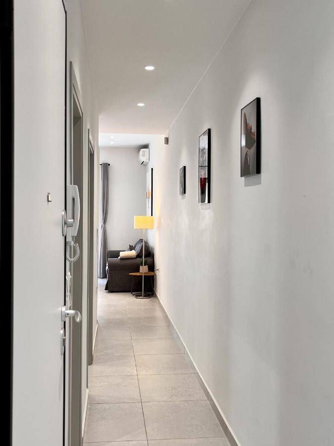 Ferienwohnung Chic Getaway Near Stavros Niarchos Athen Exterior foto
